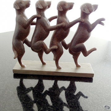 PERROS BAILANDO